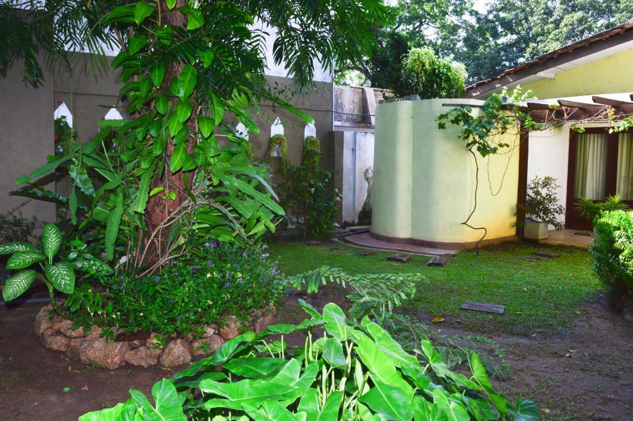Villa Tulip Garden Anuradhapura Ngoại thất bức ảnh